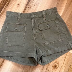 American Eagle AE Women’s 8 Super Hi-Rise Festival Shorts Green Utility Cargo